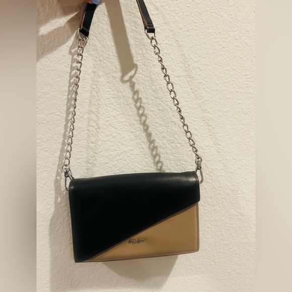 DKNY HANDBAG - Picture 1 of 2